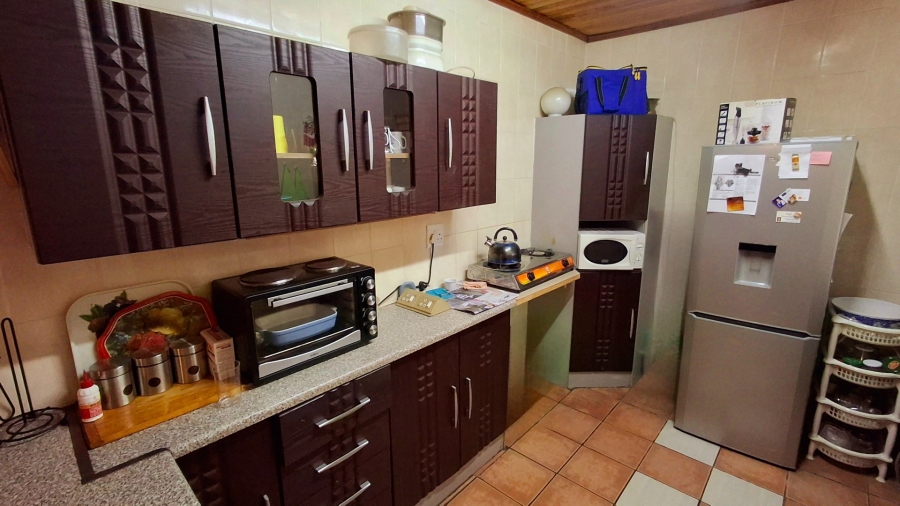 3 Bedroom Property for Sale in Roodia Free State